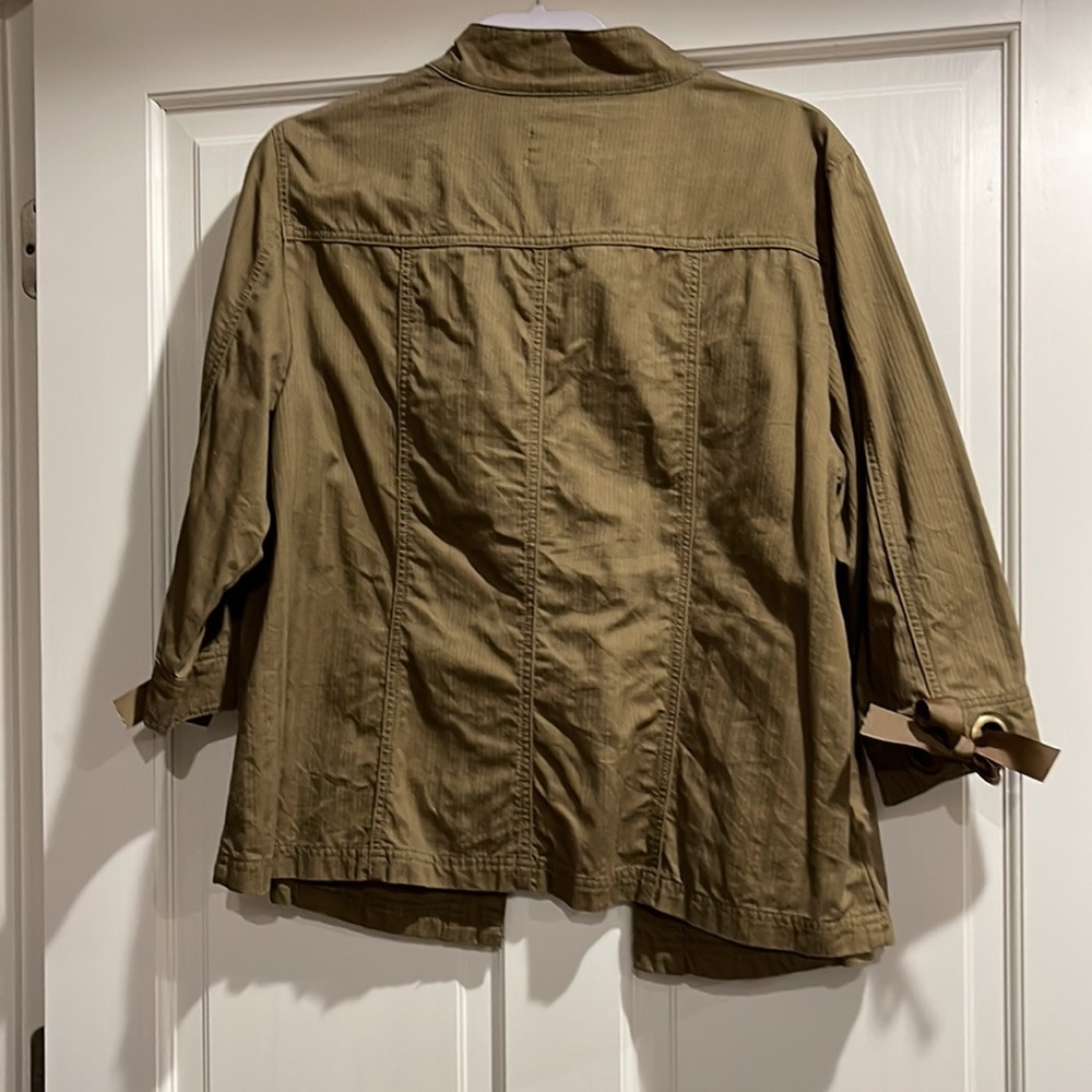 Jacket - Picture 2 of 5